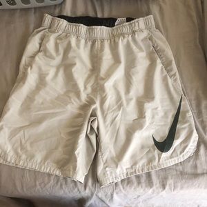 Nike training/basket ball shorts